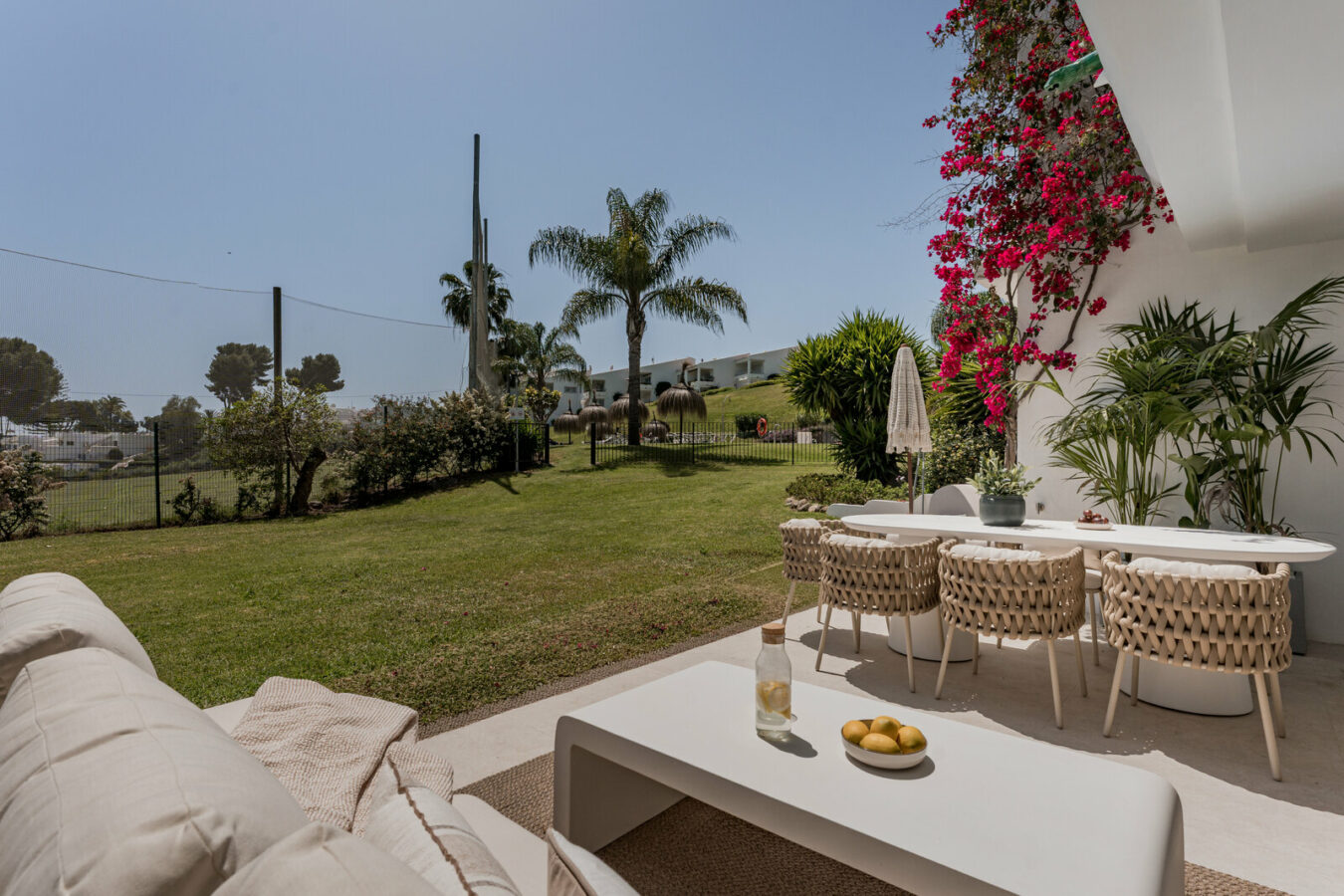 FOR SALE 🏡 Furnished Four-Bedroom Apartment with Underfloor Heating and Garden Terrace – Aloha, Nueva Andalucía 🇪🇸