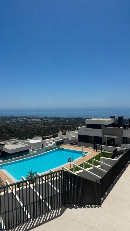 FOR SALE 🏡 Brand-New Three-Bedroom Apartment with Panoramic Sea Views – Altos de los Monteros, Marbella East 🇪🇸