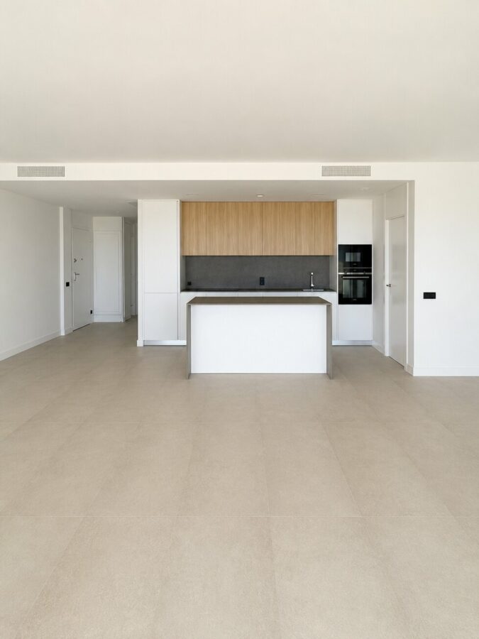 FOR SALE 🏡 Brand-New Three-Bedroom Apartment with Panoramic Sea Views – Altos de los Monteros, Marbella East 🇪🇸