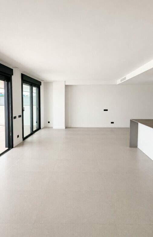 FOR SALE 🏡 Brand-New Three-Bedroom Apartment with Panoramic Sea Views – Altos de los Monteros, Marbella East 🇪🇸