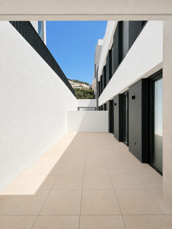FOR SALE 🏡 Brand-New Three-Bedroom Apartment with Panoramic Sea Views – Altos de los Monteros, Marbella East 🇪🇸