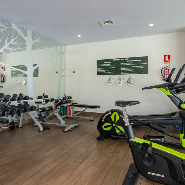 FOR SALE 🏡 Ground-Floor Three-Bedroom Apartment with 89 m² Terrace in a Gated Golf Resort – Arrayanes Golf, Benahavís 🇪🇸