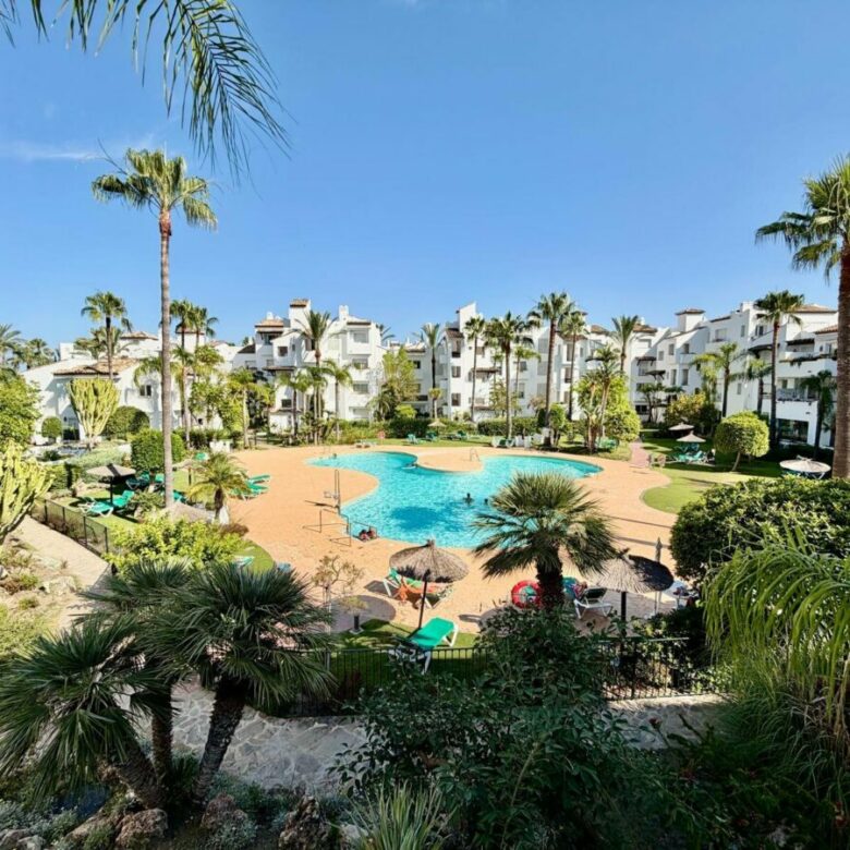 FOR SALE 🏡 Renovated Two-Bedroom Apartment with Private Beach Access – Costalita, Estepona 🇪🇸