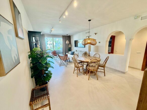 FOR SALE 🏡 Renovated Two-Bedroom Apartment with Private Beach Access – Costalita, Estepona 🇪🇸