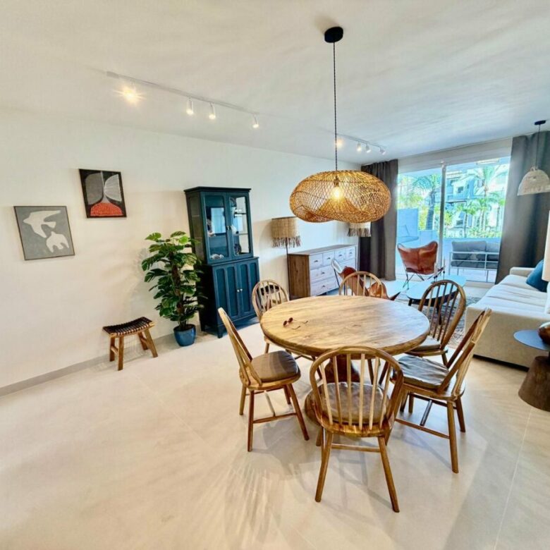 FOR SALE 🏡 Renovated Two-Bedroom Apartment with Private Beach Access – Costalita, Estepona 🇪🇸