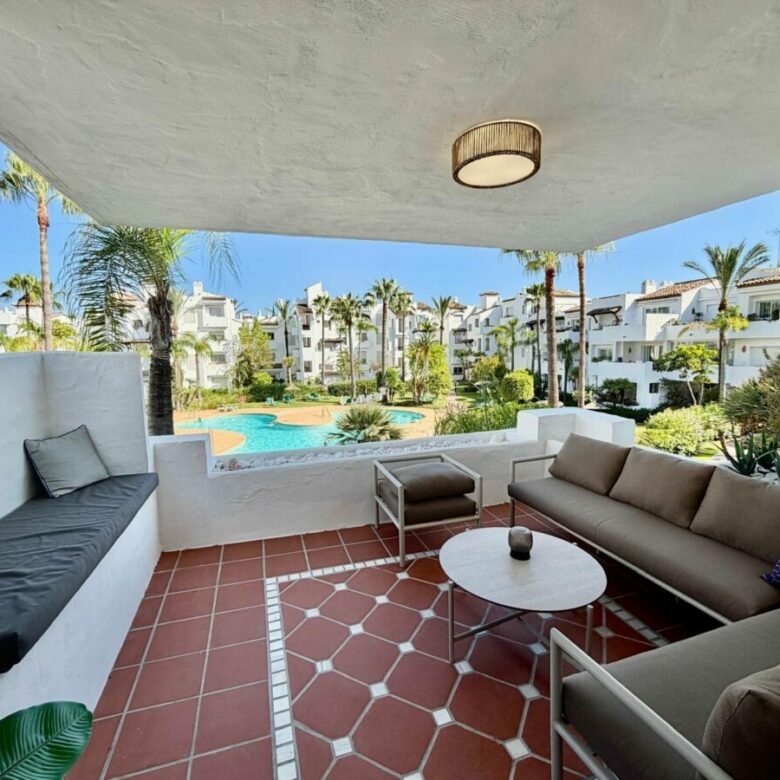 FOR SALE 🏡 Renovated Two-Bedroom Apartment with Private Beach Access – Costalita, Estepona 🇪🇸