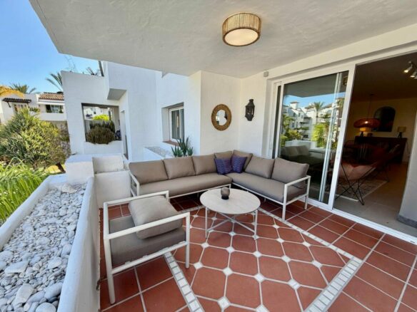 FOR SALE 🏡 Renovated Two-Bedroom Apartment with Private Beach Access – Costalita, Estepona 🇪🇸