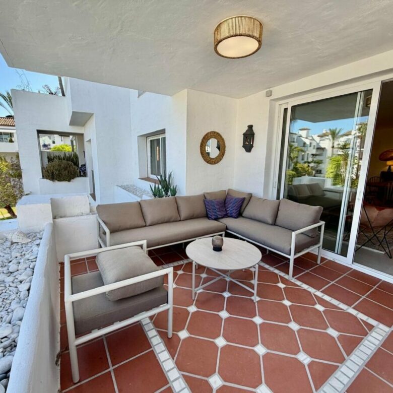 FOR SALE 🏡 Renovated Two-Bedroom Apartment with Private Beach Access – Costalita, Estepona 🇪🇸