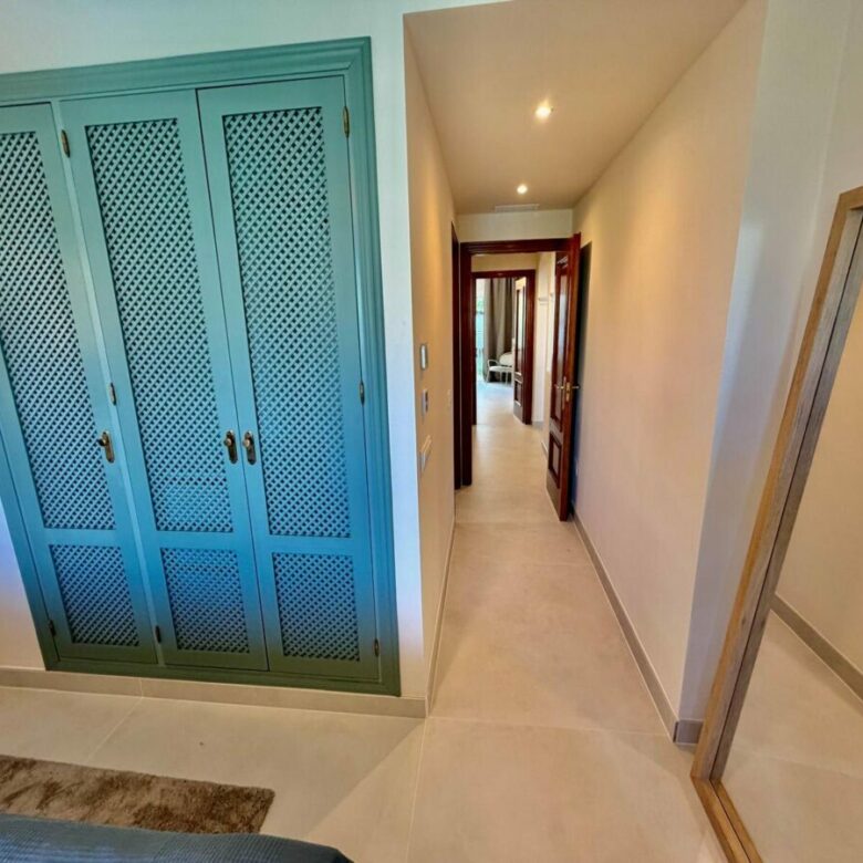 FOR SALE 🏡 Renovated Two-Bedroom Apartment with Private Beach Access – Costalita, Estepona 🇪🇸