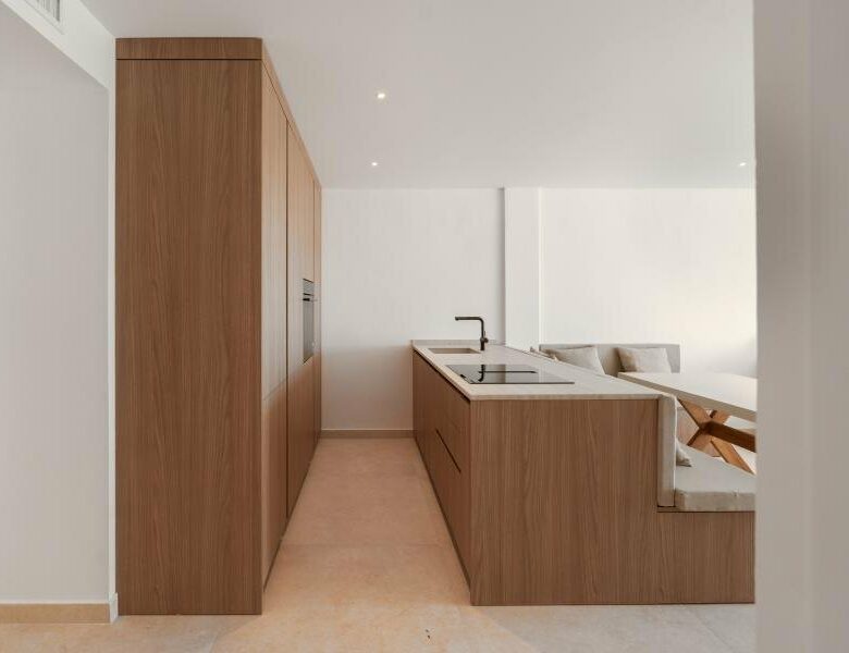FOR SALE 🏡 Refurbished Three-Bedroom Apartment with Panoramic Sea Views – Nueva Andalucía, Marbella 🇪🇸