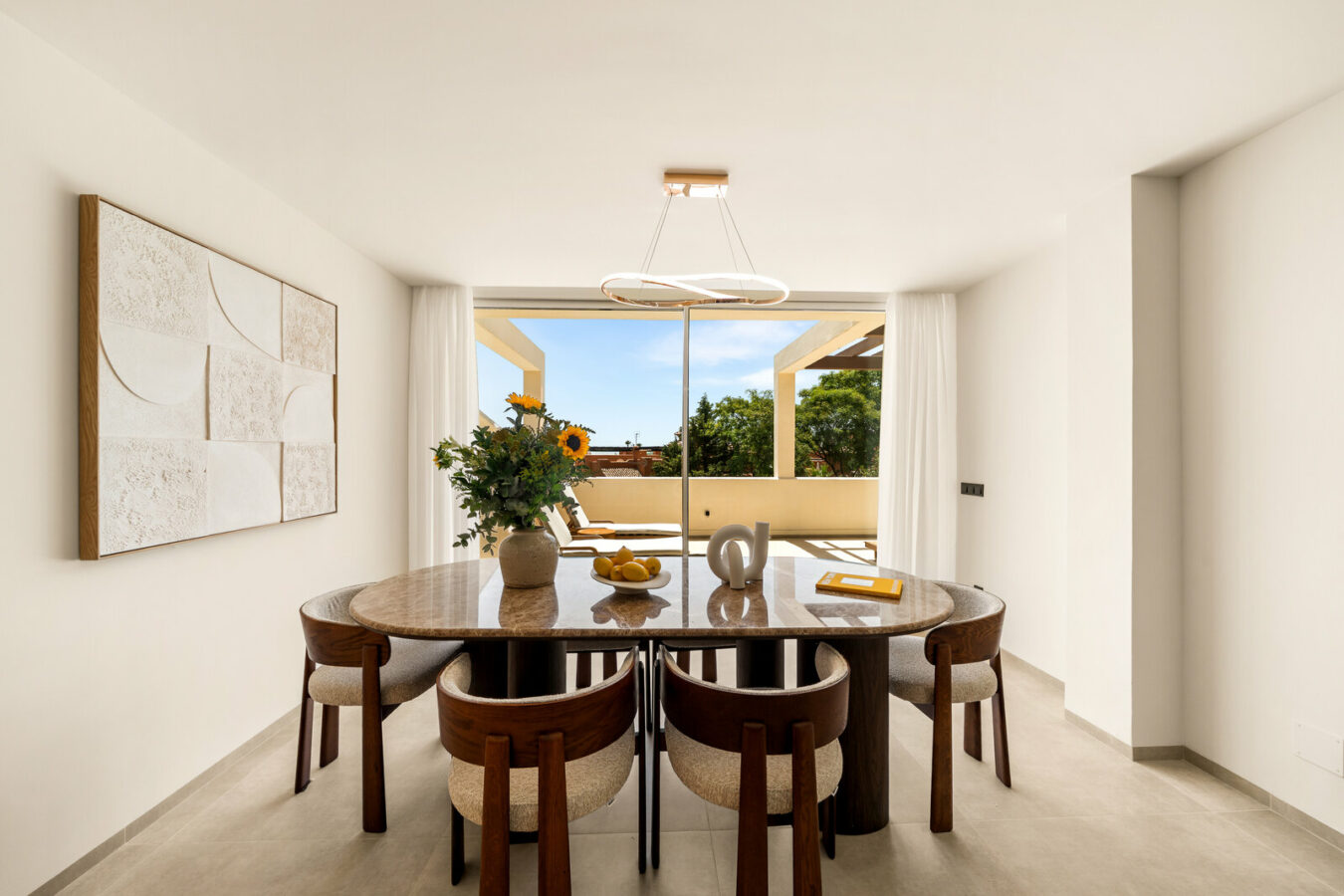 FOR SALE 🏡 Fully Renovated Three-Bedroom Apartment with Sea Views and Underfloor Heating – La Cerquilla, Nueva Andalucía 🇪🇸