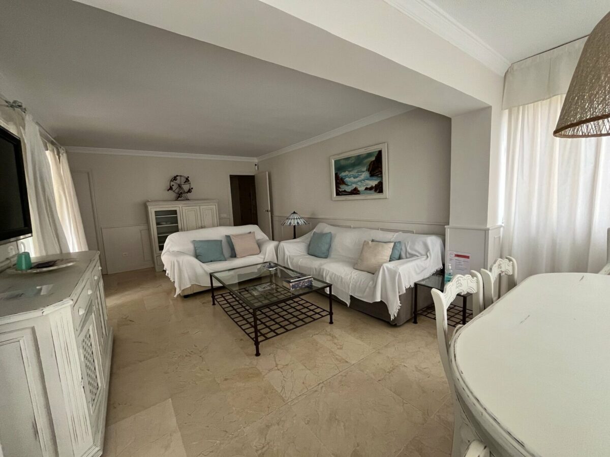 FOR SALE 🏡 One-Bedroom Apartment with Terrace and Parking Steps from the Beach – La Fontanilla, Marbella Center, Marbella 🇪🇸