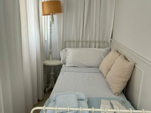 FOR SALE 🏡 One-Bedroom Apartment with Terrace and Parking Steps from the Beach – La Fontanilla, Marbella Center, Marbella 🇪🇸