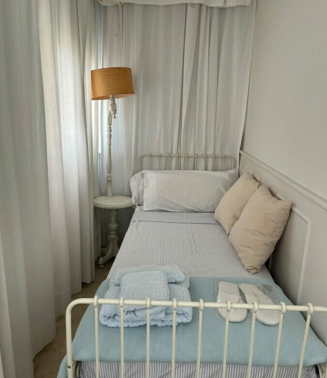 FOR SALE 🏡 One-Bedroom Apartment with Terrace and Parking Steps from the Beach – La Fontanilla, Marbella Center, Marbella 🇪🇸