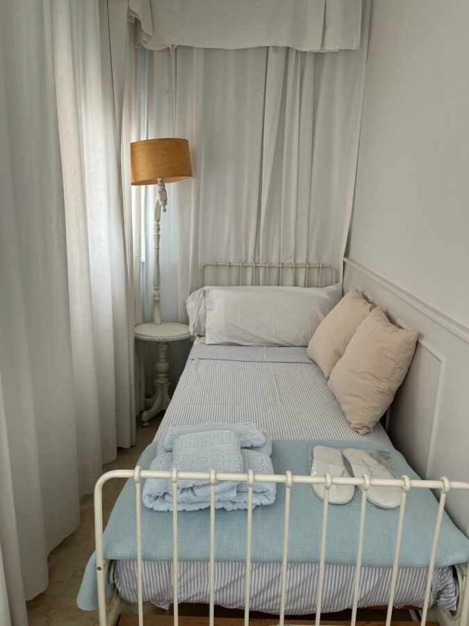 FOR SALE 🏡 One-Bedroom Apartment with Terrace and Parking Steps from the Beach – La Fontanilla, Marbella Center, Marbella 🇪🇸