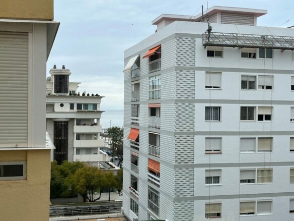 FOR SALE 🏡 One-Bedroom Apartment with Terrace and Parking Steps from the Beach – La Fontanilla, Marbella Center, Marbella 🇪🇸