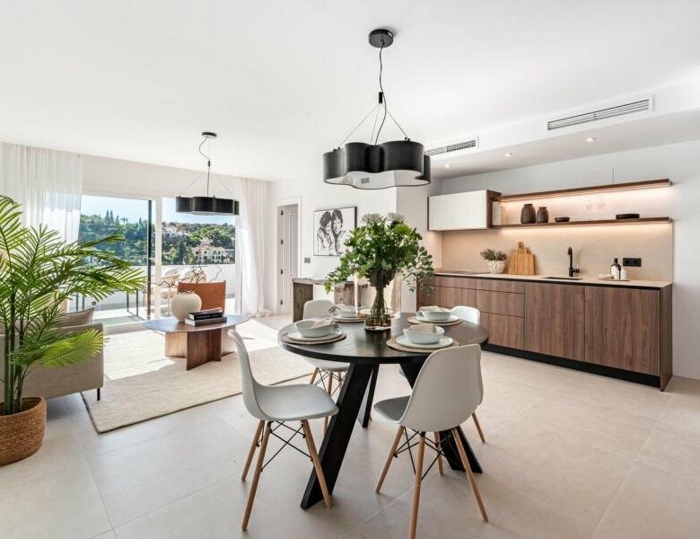 FOR SALE 🏡 Refurbished Three-Bedroom Apartment with Sea and Mountain Views – La Quinta, Benahavís 🇪🇸