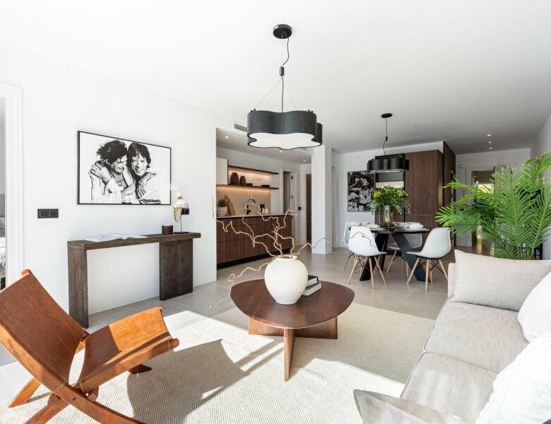 FOR SALE 🏡 Refurbished Three-Bedroom Apartment with Sea and Mountain Views – La Quinta, Benahavís 🇪🇸