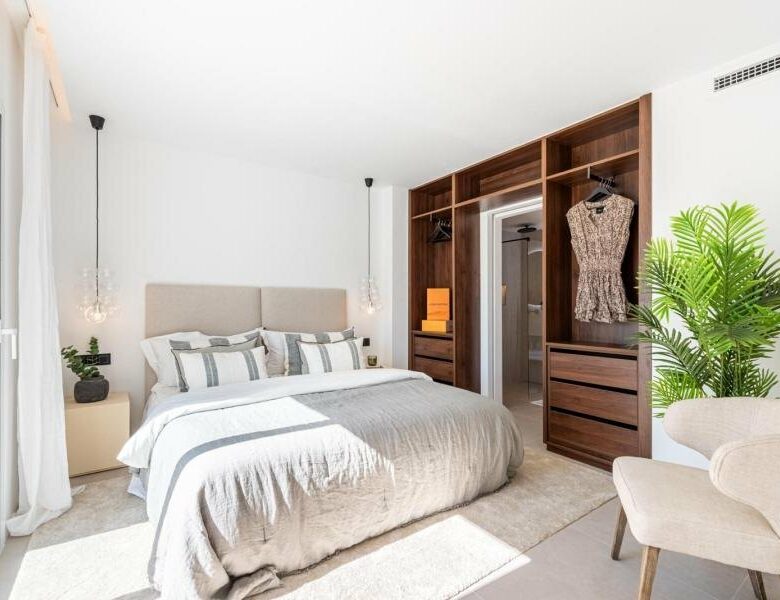 FOR SALE 🏡 Refurbished Three-Bedroom Apartment with Sea and Mountain Views – La Quinta, Benahavís 🇪🇸