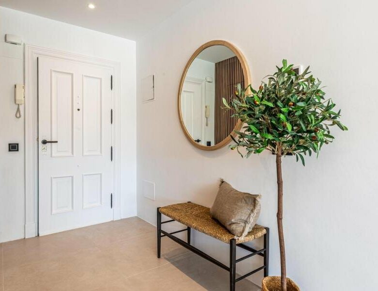 FOR SALE 🏡 Refurbished Three-Bedroom Apartment with Sea and Mountain Views – La Quinta, Benahavís 🇪🇸
