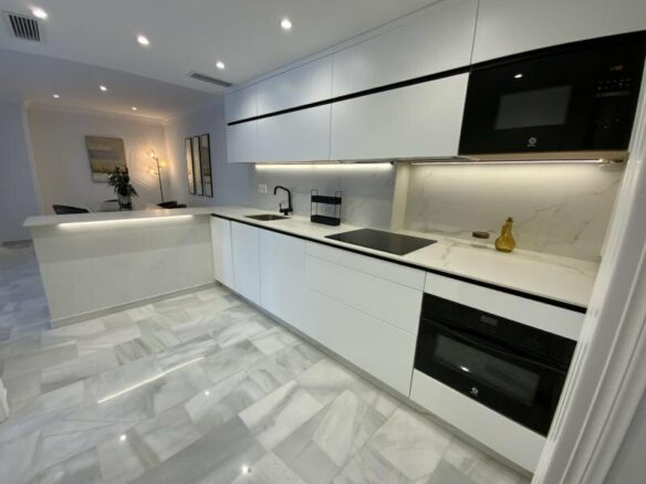 FOR SALE 🏡 Fully Renovated Two-Bedroom Apartment Steps from the Beach – Marbella Centro, Marbella 🇪🇸