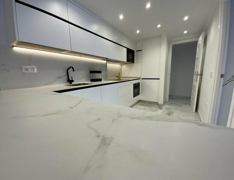 FOR SALE 🏡 Fully Renovated Two-Bedroom Apartment Steps from the Beach – Marbella Centro, Marbella 🇪🇸