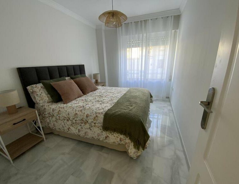 FOR SALE 🏡 Fully Renovated Two-Bedroom Apartment Steps from the Beach – Marbella Centro, Marbella 🇪🇸
