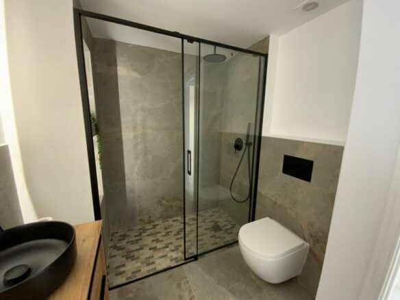 FOR SALE 🏡 Fully Renovated Two-Bedroom Apartment Steps from the Beach – Marbella Centro, Marbella 🇪🇸