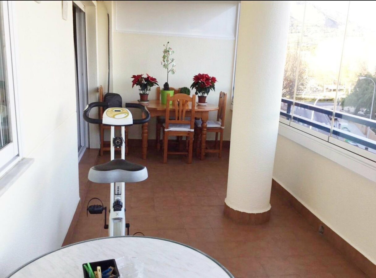 FOR SALE 🏡 Two-Bedroom Apartment to Renovate with Parking and Storage – Marbella Centro, Marbella 🇪🇸