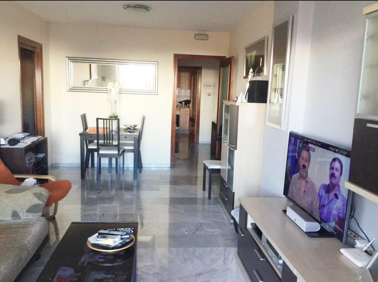 FOR SALE 🏡 Two-Bedroom Apartment to Renovate with Parking and Storage – Marbella Centro, Marbella 🇪🇸