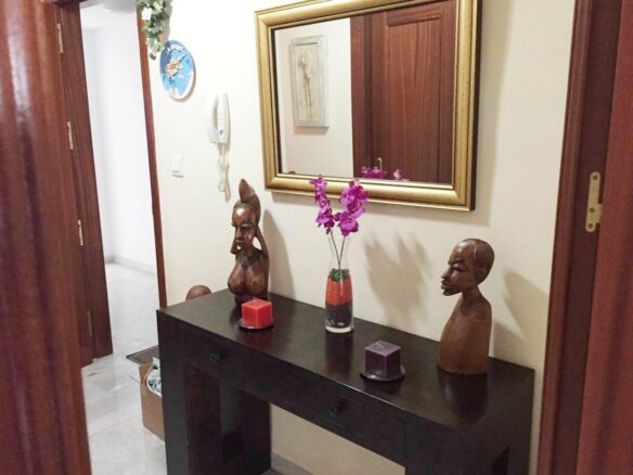 FOR SALE 🏡 Two-Bedroom Apartment to Renovate with Parking and Storage – Marbella Centro, Marbella 🇪🇸