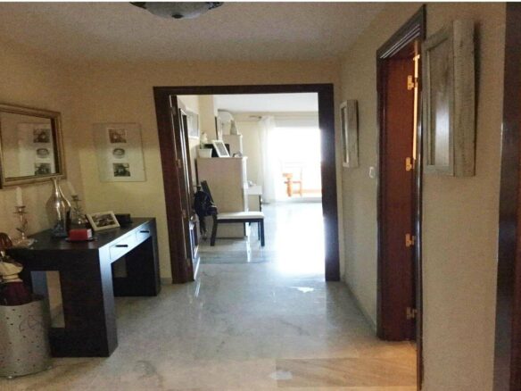 FOR SALE 🏡 Two-Bedroom Apartment to Renovate with Parking and Storage – Marbella Centro, Marbella 🇪🇸