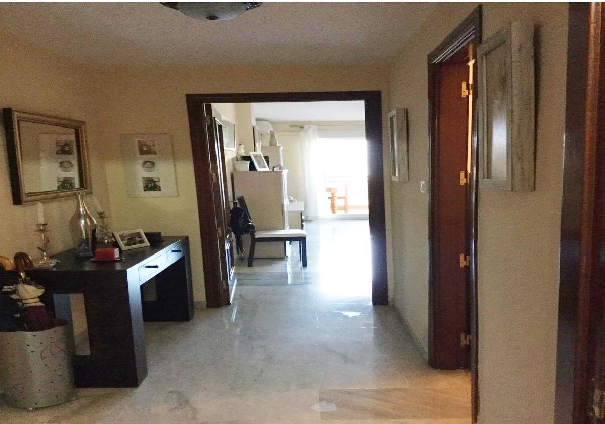 FOR SALE 🏡 Two-Bedroom Apartment to Renovate with Parking and Storage – Marbella Centro, Marbella 🇪🇸