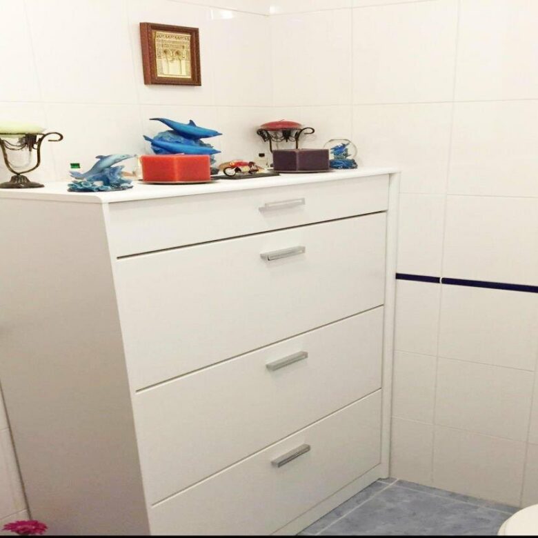 FOR SALE 🏡 Two-Bedroom Apartment to Renovate with Parking and Storage – Marbella Centro, Marbella 🇪🇸