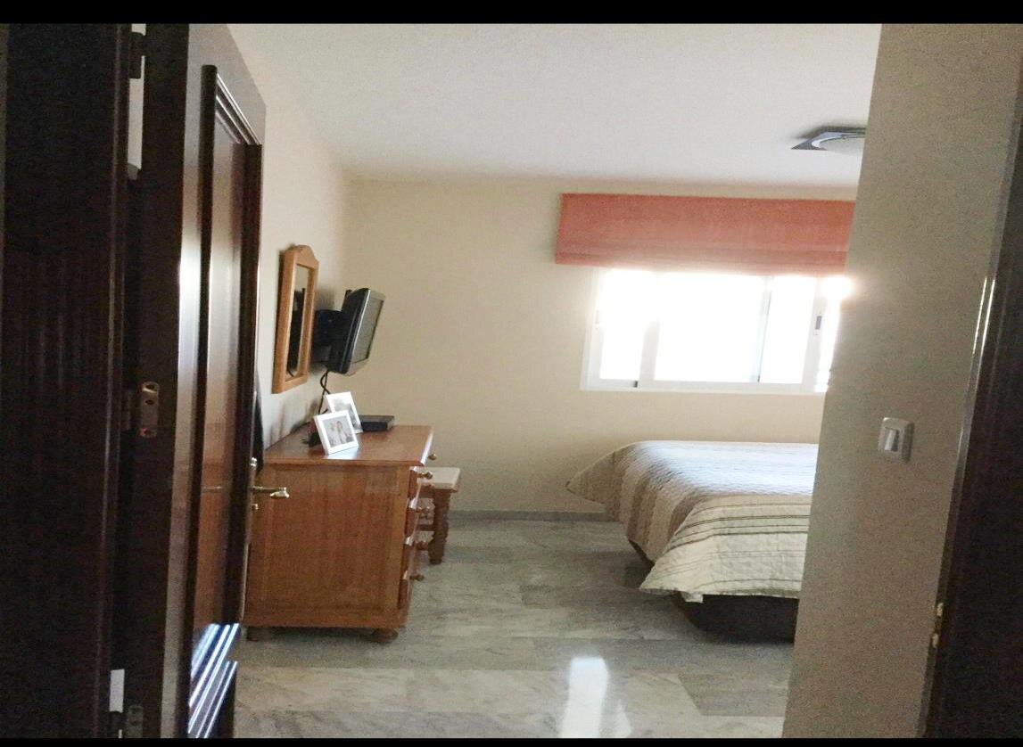 FOR SALE 🏡 Two-Bedroom Apartment to Renovate with Parking and Storage – Marbella Centro, Marbella 🇪🇸