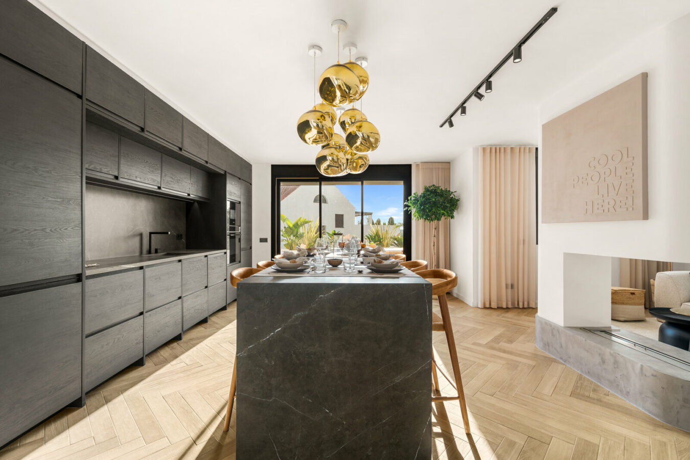 FOR SALE 🏡 Fully Renovated Three-Bedroom Apartment with Outdoor Kitchen Terrace – Nueva Andalucía, Marbella 🇪🇸