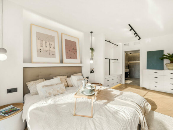 FOR SALE 🏡 Fully Renovated Three-Bedroom Apartment with Outdoor Kitchen Terrace – Nueva Andalucía, Marbella 🇪🇸