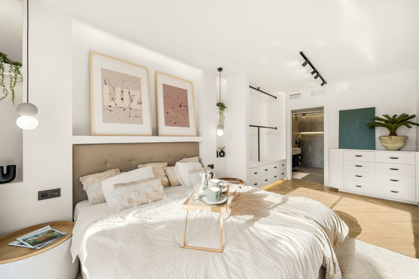 FOR SALE 🏡 Fully Renovated Three-Bedroom Apartment with Outdoor Kitchen Terrace – Nueva Andalucía, Marbella 🇪🇸