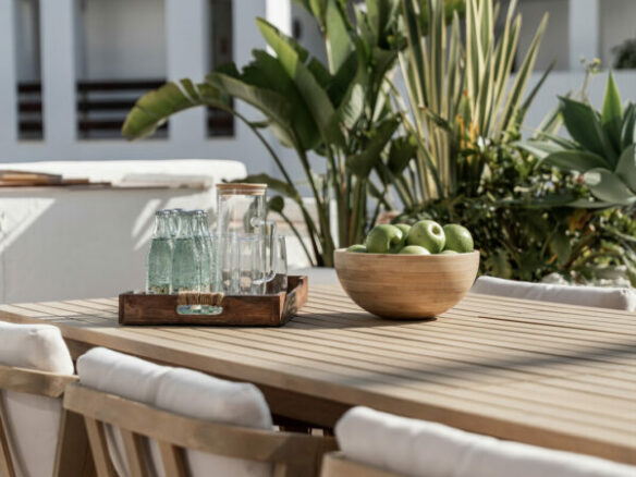 FOR SALE 🏡 Fully Renovated Three-Bedroom Apartment with Outdoor Kitchen Terrace – Nueva Andalucía, Marbella 🇪🇸