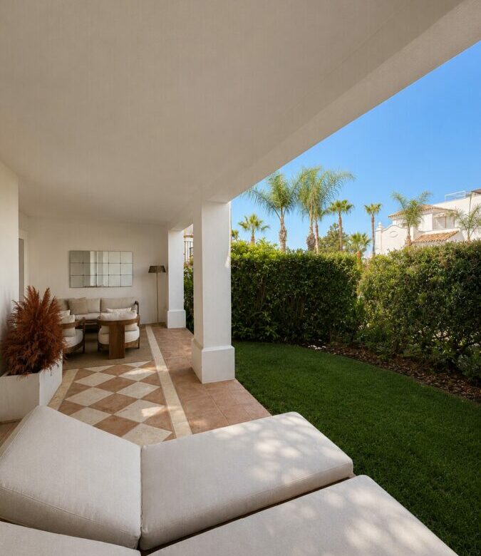 FOR SALE 🏡 Single-Level Ground Floor Apartment with Private Terrace and Garden Access – Sierra Blanca, Marbella Golden Mile 🇪🇸