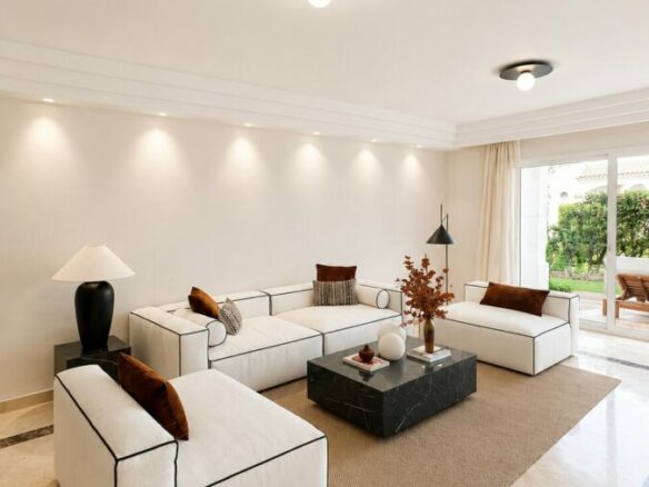 FOR SALE 🏡 Single-Level Ground Floor Apartment with Private Terrace and Garden Access – Sierra Blanca, Marbella Golden Mile 🇪🇸
