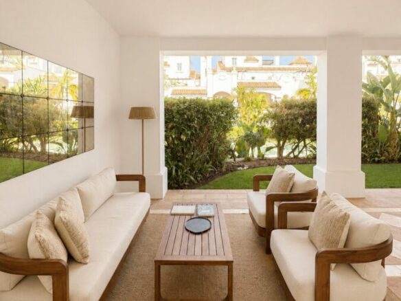 FOR SALE 🏡 Single-Level Ground Floor Apartment with Private Terrace and Garden Access – Sierra Blanca, Marbella Golden Mile 🇪🇸