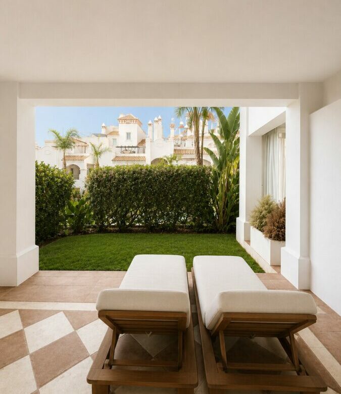 FOR SALE 🏡 Single-Level Ground Floor Apartment with Private Terrace and Garden Access – Sierra Blanca, Marbella Golden Mile 🇪🇸