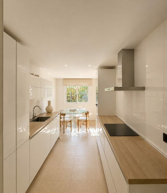 FOR SALE 🏡 Single-Level Ground Floor Apartment with Private Terrace and Garden Access – Sierra Blanca, Marbella Golden Mile 🇪🇸