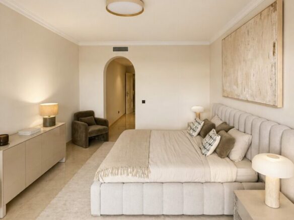FOR SALE 🏡 Single-Level Ground Floor Apartment with Private Terrace and Garden Access – Sierra Blanca, Marbella Golden Mile 🇪🇸
