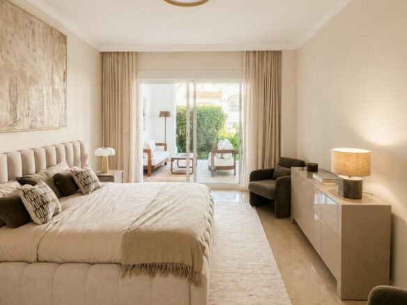 FOR SALE 🏡 Single-Level Ground Floor Apartment with Private Terrace and Garden Access – Sierra Blanca, Marbella Golden Mile 🇪🇸