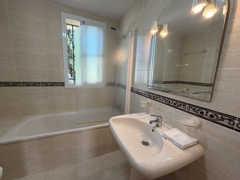 FOR SALE 🏡 Furnished Two-Bedroom Apartment on the Golf with South Terrace and Garage – Torrequebrada, Benalmádena 🇪🇸