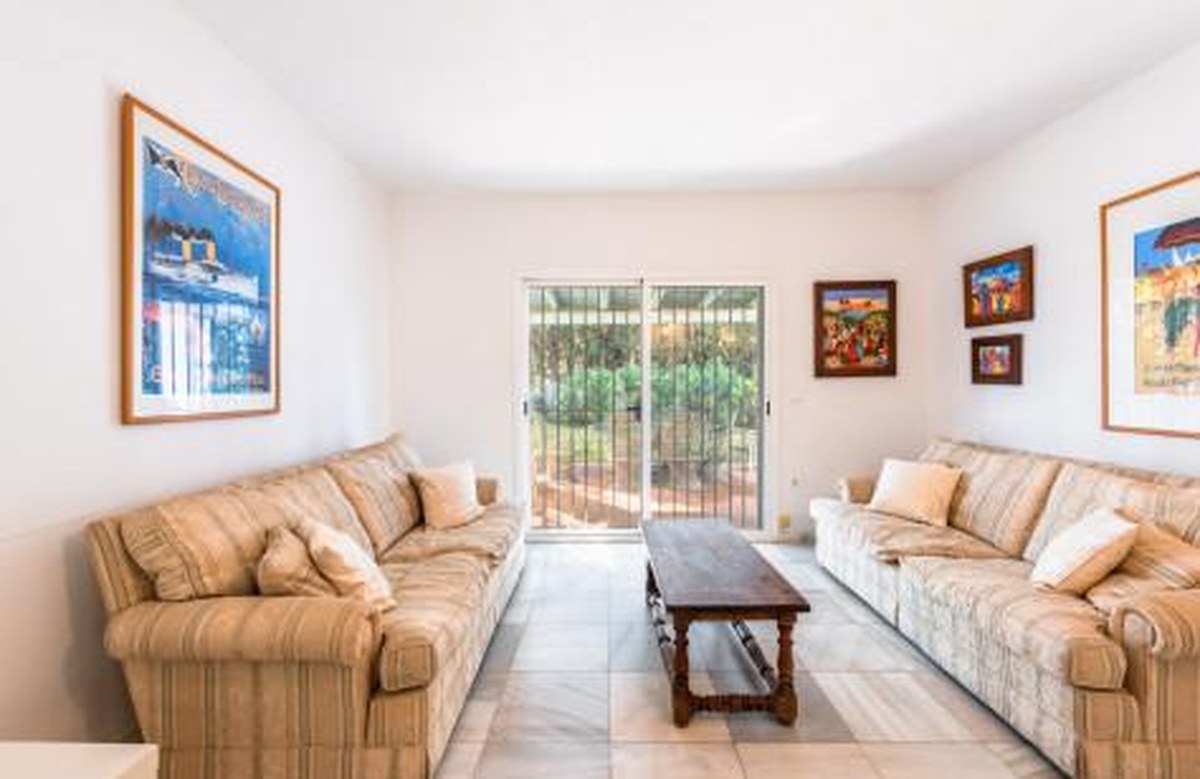 FOR SALE 🏡 Beachside Villa to Renovate 300 m from the Sand and the Marina – Artola, Marbella East 🇪🇸
