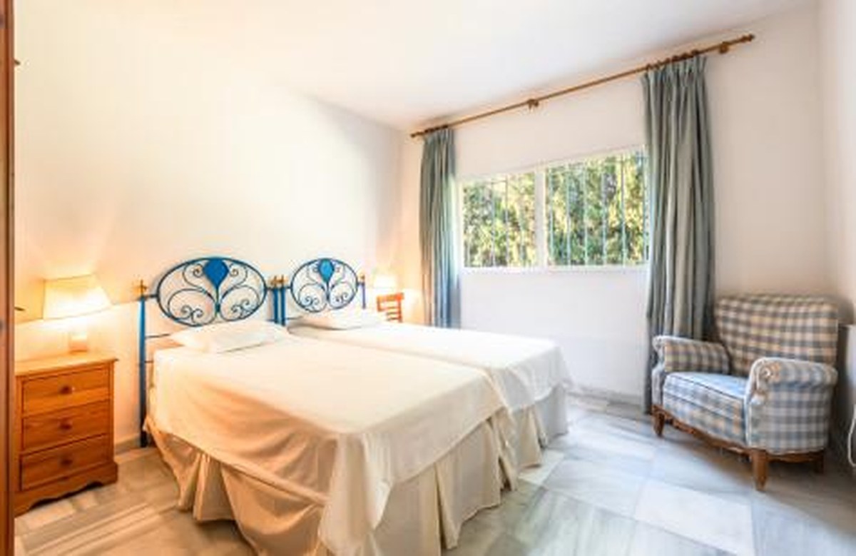 FOR SALE 🏡 Beachside Villa to Renovate 300 m from the Sand and the Marina – Artola, Marbella East 🇪🇸