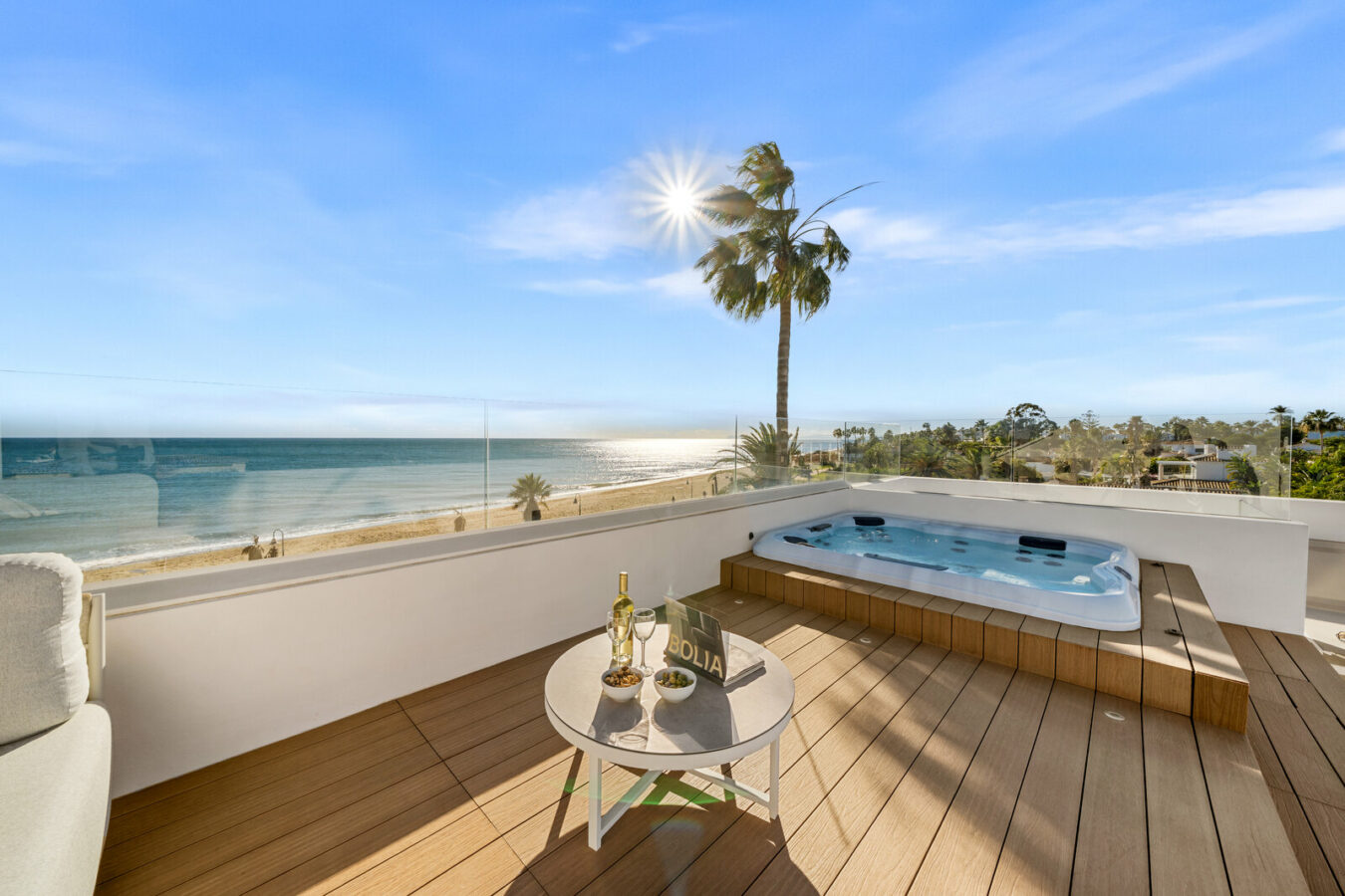 FOR SALE 🏡 Beachfront Five-Bedroom Villa with Rooftop Jacuzzi and Indoor Spa – El Saladillo, New Golden Mile, Estepona 🇪🇸